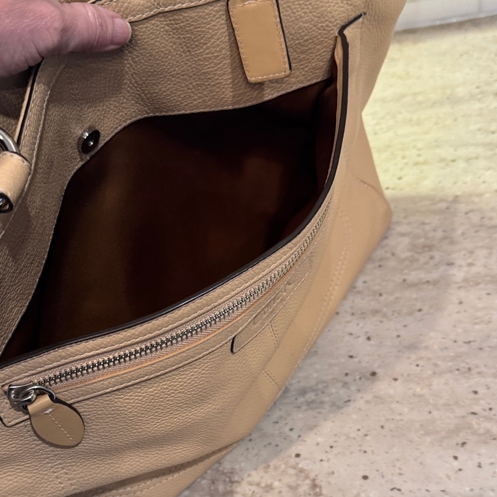 Coach Beige Leather Tote Bag - Picture 13 of 15